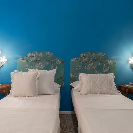 Un Tocco Di Blu - La Vegra Apartment *