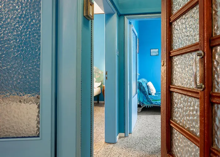 Guesthost - Un Tocco Di Blu - La Vegra Φεράρα