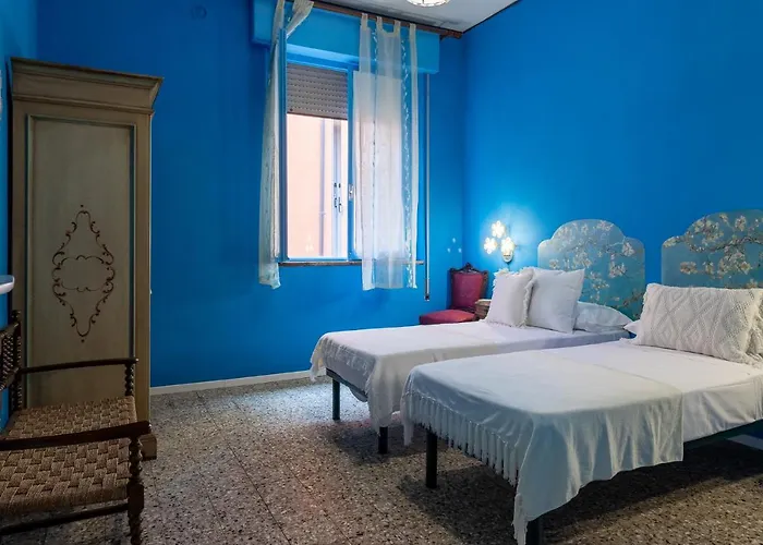 Guesthost - Un Tocco Di Blu - La Vegra