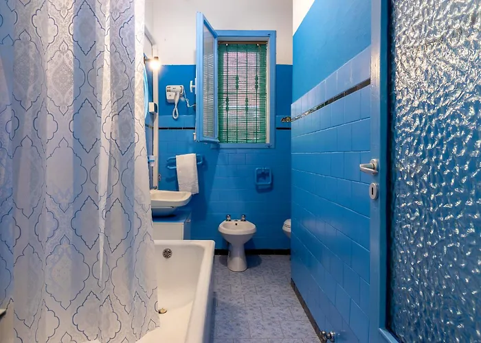 Guesthost - Un Tocco Di Blu - La Vegra Apartament *